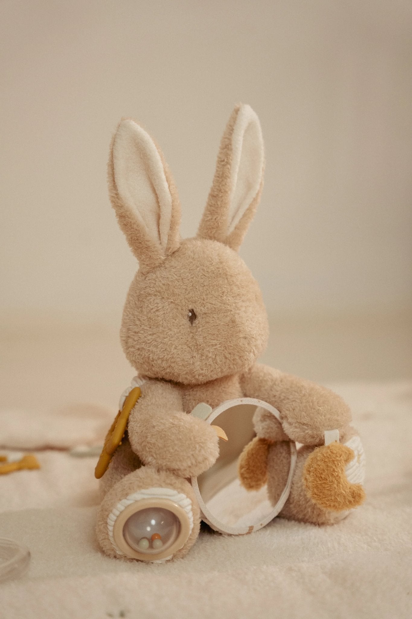 Little Dutch Aktivitätsschmusetier Baby Bunny GRS