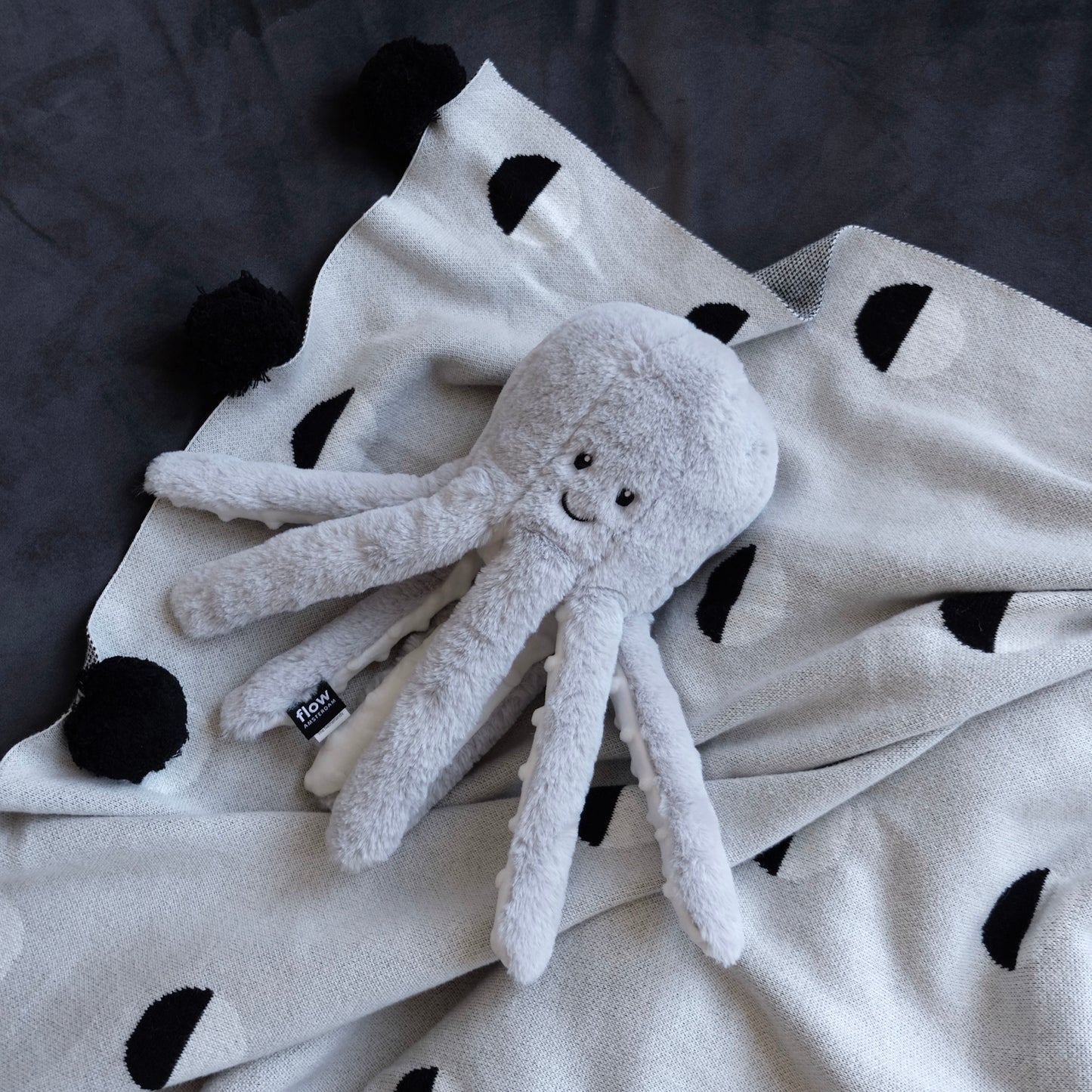 Flow Amsterdam Olly der Octopus Plüschtier mit Herzschlag Einschlafhilfe Stofftier mit Musikbox