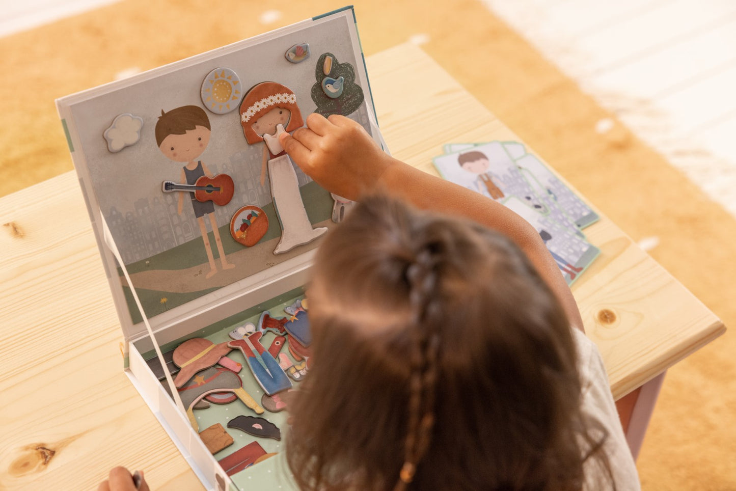 Little Dutch Jim & Rosa Magnet Puzzle